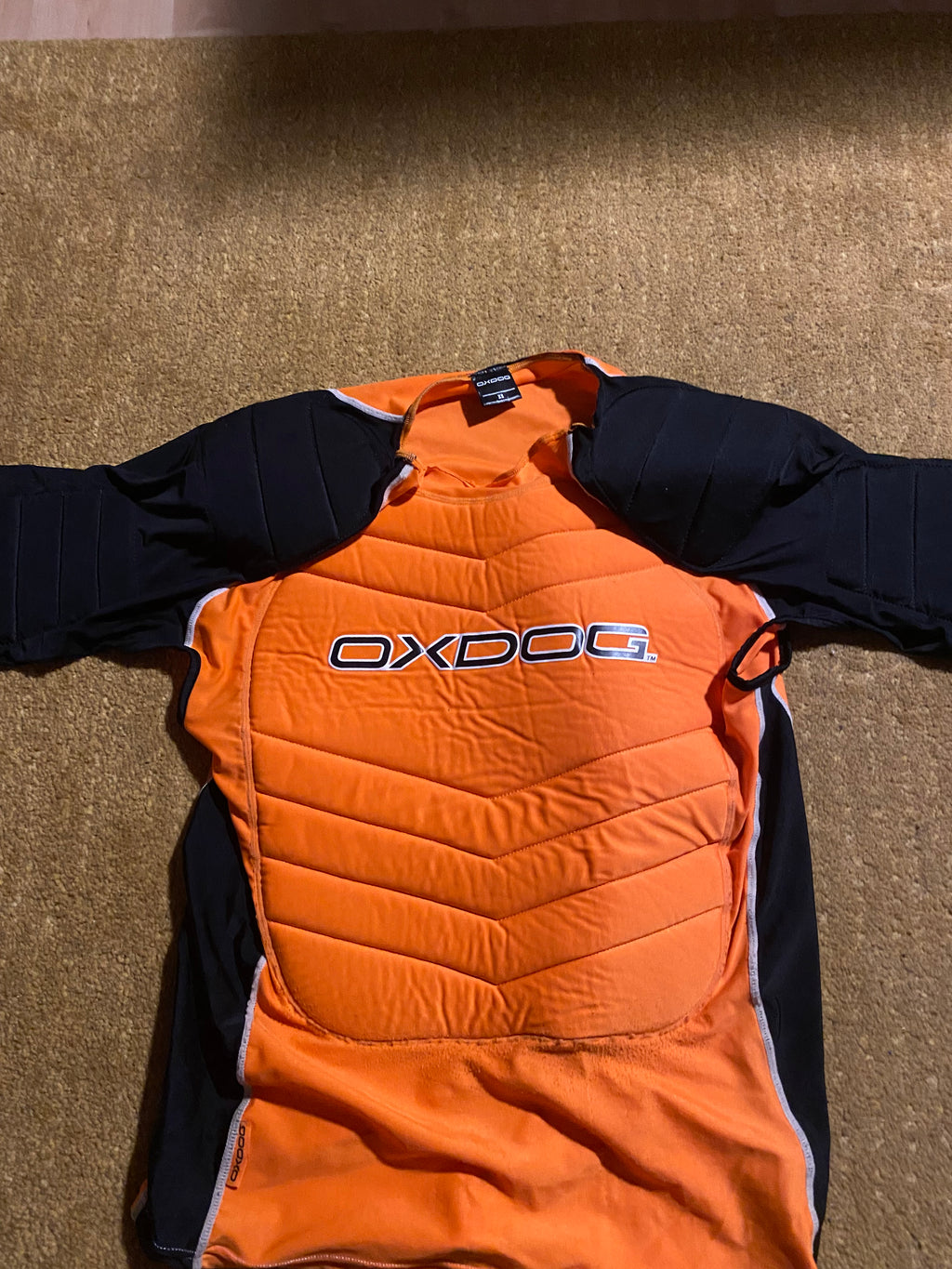 Oxdog salibandymaalivahdin lyhythihainen panssaripaita